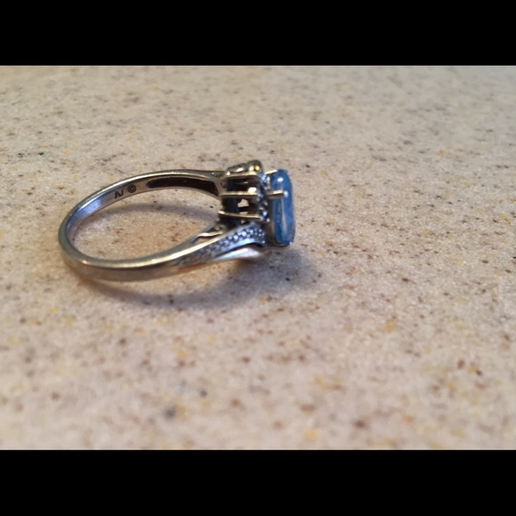 SOLD: Beautiful ring - Picture 3 of 6